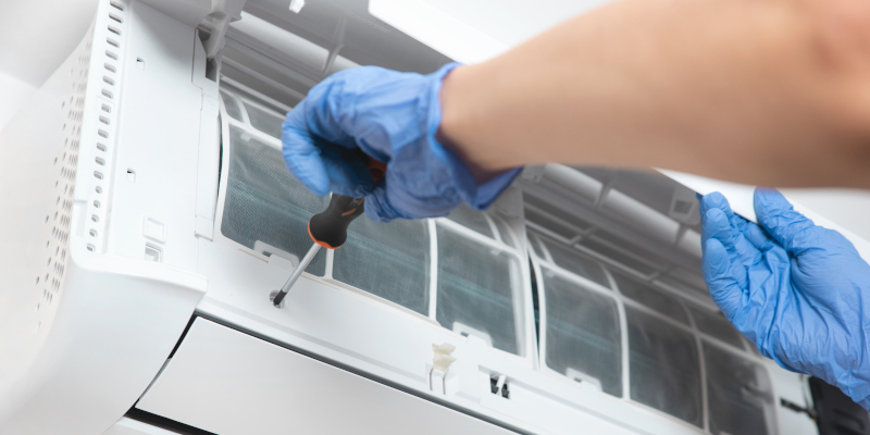 Warning Signs That You Need Air Conditioning Replacement Soon